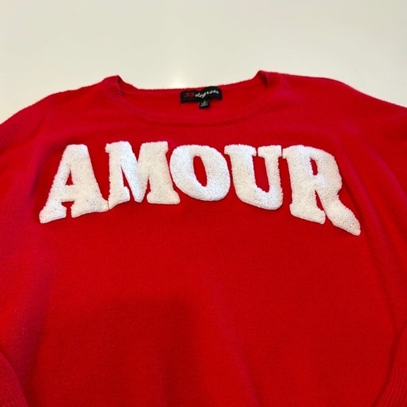 32 Degrees Red Crew Neck Graphic Sweater - Picture 3 of 6